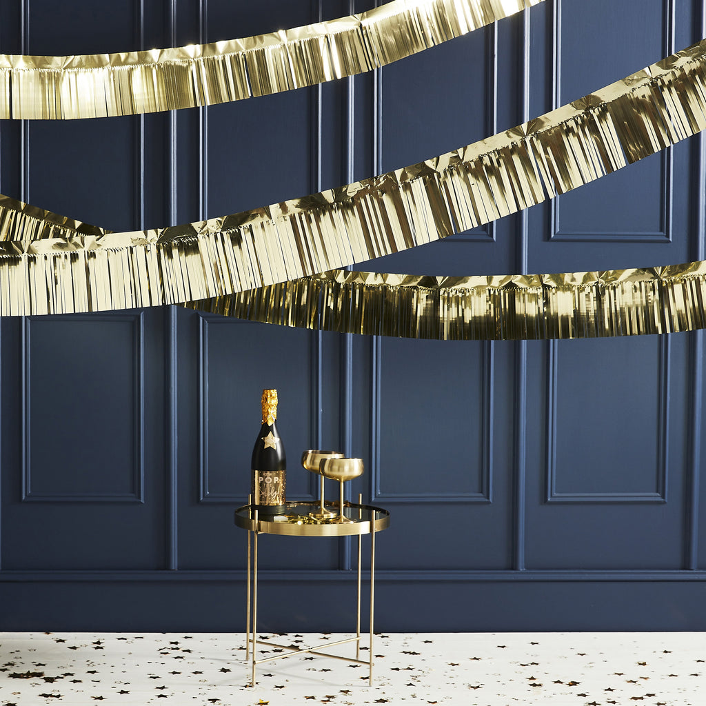 ginger-ray-gold-foiled-fringe-garland-decoration-pop-the-bubbly- (2)