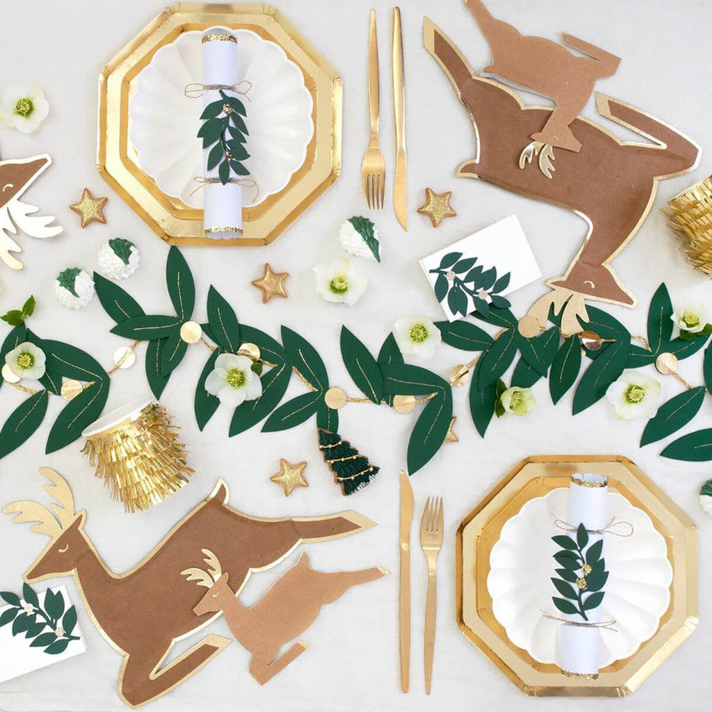 meri-meri-christmas-foilage-small-crackers-pack-of-6-meri-198397