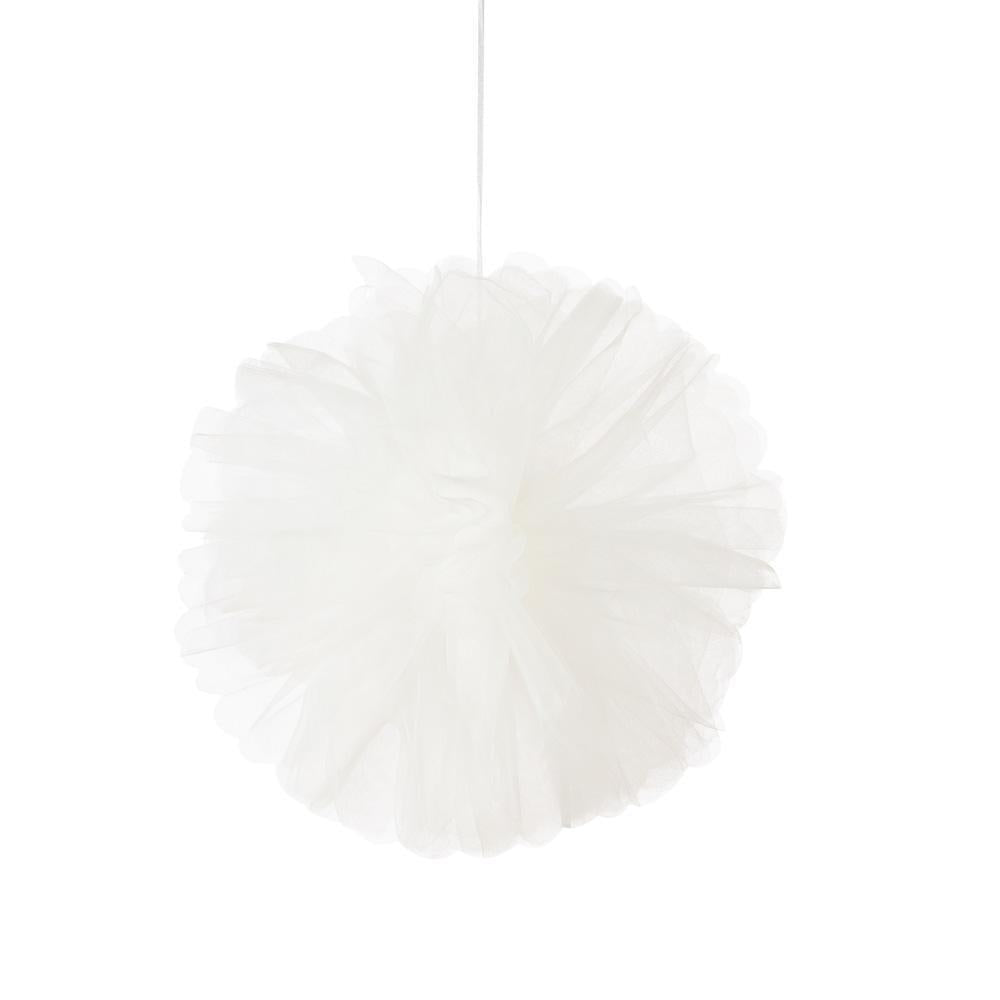 we-heart-pink-tulle-pom-poms- (2)